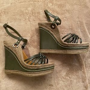 Mia - Biscotti Wedges